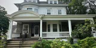 Beautiful Second Floor 3 Bed/1 Bath Gallery 1