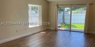 11160 SW 11th Pl Gallery 4