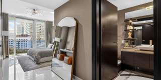 200 Biscayne Boulevard Way Gallery 13