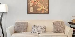 1610 n Larrabee Gallery 7