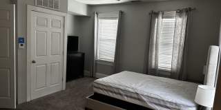 3853 Vine Street - 2 Gallery 7