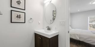 414 Charles Place Gallery 25