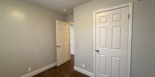 2422 W Savannah - 3 Bedroom, 2 Bathroom Townhome Gallery 43