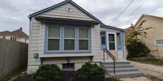 2-bedroom home close to shopping and transit 2-bedroom home close to shopping and transit Gallery 1