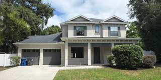 Exquisite 4-Bed, 5.5-Bath Executive Retreat with Lap Pool in Prime Winter Park Location Gallery 1