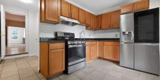 Charming 3BR Duplex in Poughkeepsie Gallery 6