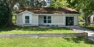 4 Bed 2 Bath Home | Pet Friendly with Fenced in Yard | Washer Dryer Hook Ups | Section 8 Welcome 4 Bed 2 Bath Home | Pet Friendly with Fenced in Yard | Washer Dryer Hook Ups | Section 8 Welcome Gallery 1