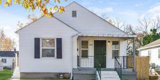 4725 E 16th Street Gallery 1