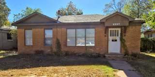 LIMITED TIME MOVE-IN SPECIAL: Cozy 2-Bedroom Home Near Texas Tech Gallery 1