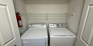 2 bedroom Partially furnished Condo Gallery 16