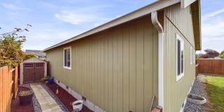 3 Bed / 2 Bath Home in McKinleyville – Landscaped Yard, Sauna, & 2-Car Garage Gallery 35