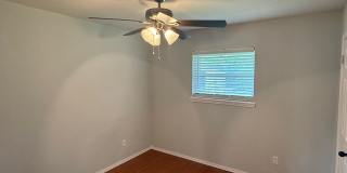 Cute 3 bed, 1 Bath in Central Edmond Gallery 11