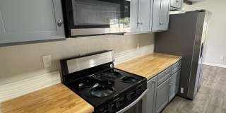 703 Military Rd E Gallery 6