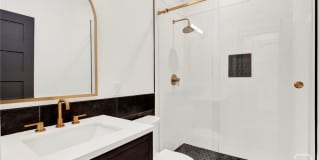 105 E Gwinnett Street unit: 1 Gallery 19