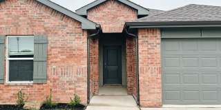 NEW CONSTRUCTION home in Broken Arrow Gallery 1