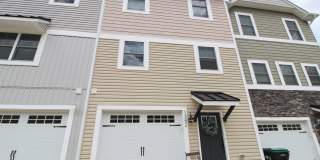 New construction 4 bed 3.5 bath townhome! Gallery 1