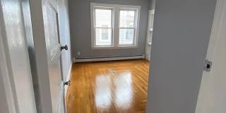 52 Bellevue Ave Gallery 3