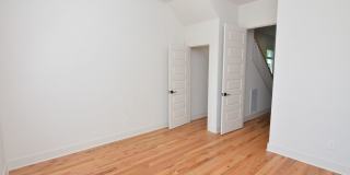 411 McAdoo Ave. Gallery 8