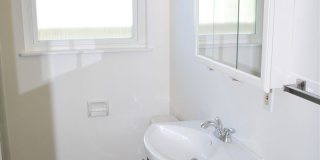 Beautiful 3 Bedroom and 2 Bathroom Home Gallery 11