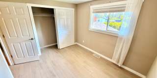 Spacious 4BD/3BA Bellevue Home with Private Backyard & Garage Gallery 15