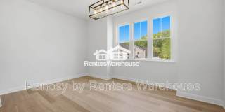 1005 Opal Street Gallery 11