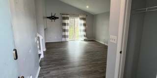 Beautifully remodeled 3 bedroom, 2.5 bath, 2 car garage Gallery 13