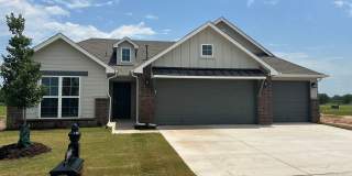 BIXBY - New 4 Bed - 3 Bath - 3 Car Garage Gallery 1