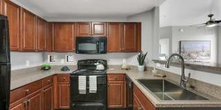 Equestrian Luxury Apartment Homes Gallery 5