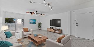 7832 Collins Ave Gallery 7