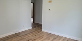 138 Vennum Avenue Gallery 1