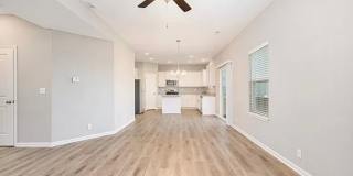 Gorgeous 4 Bedroom in Blue Springs, MO Gallery 5