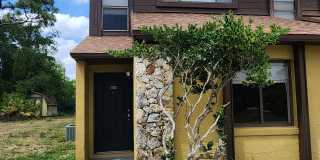 2/2 townhouse Gallery 1