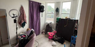 3bed with living room  in Allston. Gallery 4
