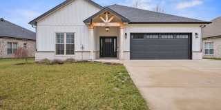 Bright, Airy & Beautiful--Stunning 3-Bedroom Home! Gallery 1