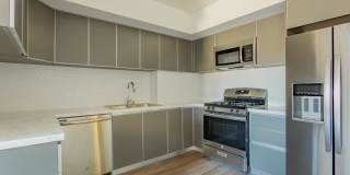 1450 S Barrington Ave Gallery 30