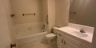 Adorable 2 bedroom 2 bathroom with 1 car garage attached Gallery 24