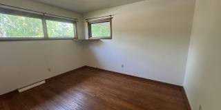 1906 E. Maxwell Gallery 7