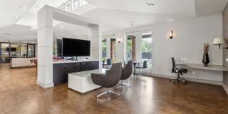 Vintage at 18th Street Gallery 15