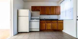 8000 S Maryland Gallery 3