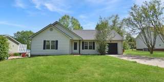Pet Friendly Three Bedroom! Gallery 1