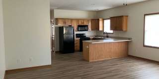 2 Bedroom, Ranch Townhome with Garage - Available Now! 2 Bedroom, Ranch Townhome with Garage - Available Now! Gallery 2