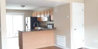 2 Bed/1.5 Bath Townhouse with Garage - 8/5/2026 Gallery 7