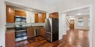 3 Level Semi-Detached Row Home in Columbia Heights Gallery 13