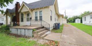 Beautifully Redone 1 Bedroom Duplex! Available for Immediate Move in! Gallery 1