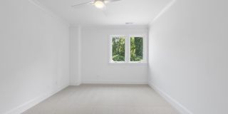 625 Glascock Street Gallery 29