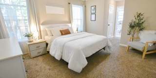 Pet Friendly Three Bedroom with Bonus! Gallery 11