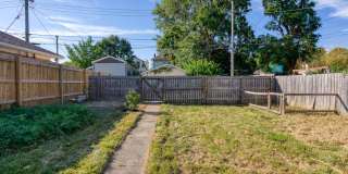 HOUSE FOR RENT Gallery 43