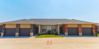 NEW LUXURY 2 BED 2 BATH 1 CAR GARAGE DUPLEX Gallery 1