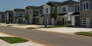 1045 Prominent Way - Edmond Town Center Gallery 4