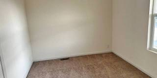 700 S Shafter Ave Gallery 8